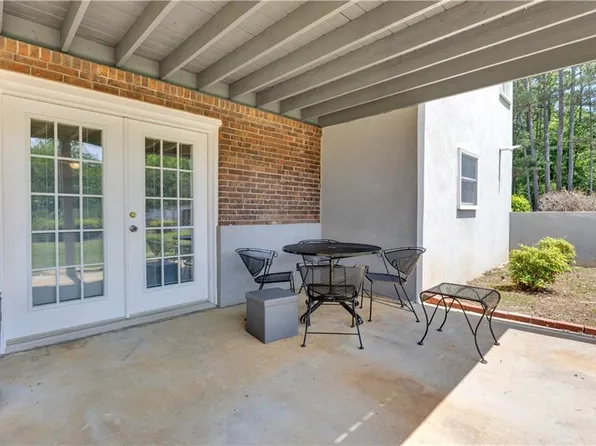 3442 Skyland Dr, Loganville, GA 30052