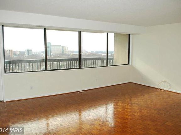 5th image of 3713 S George Mason Dr APT 1505