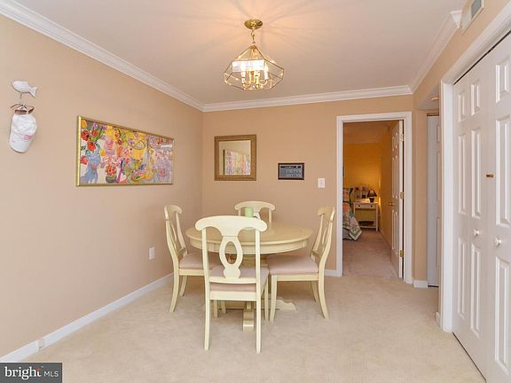 5th image of 17 Lincoln Ave Unit 305