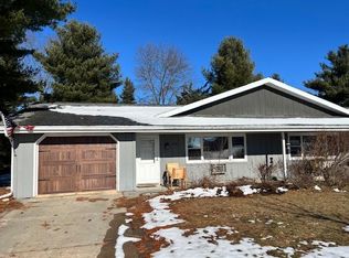 326 E Green Meadow Dr, Wautoma, WI 54982