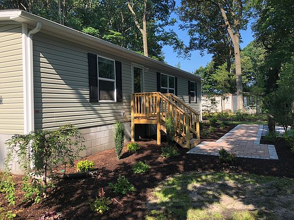 4th image of 434 S Lake Dr