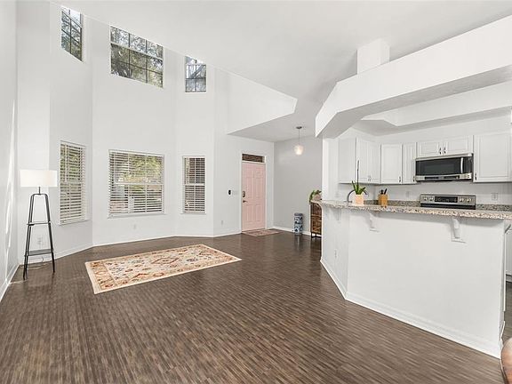 3rd image of 416 NW 50th Blvd