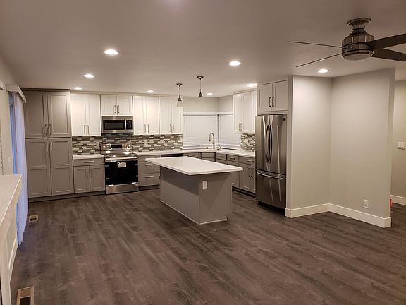3rd image of 4490 Wessex Dr