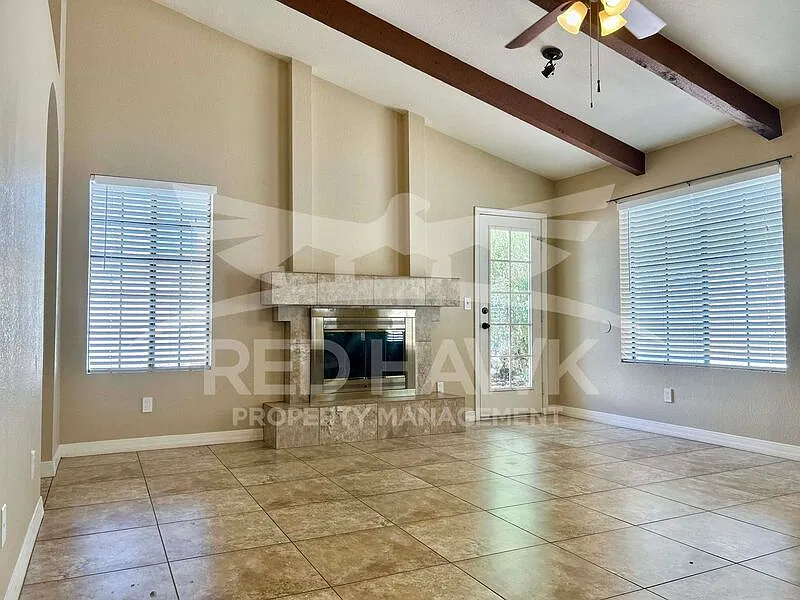 3 bed, 2.0 bath, 1512 sqft, $2,195 — Photo 4