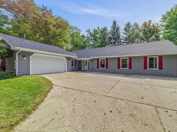 1402 Timber Dr, Midland, MI 48642
