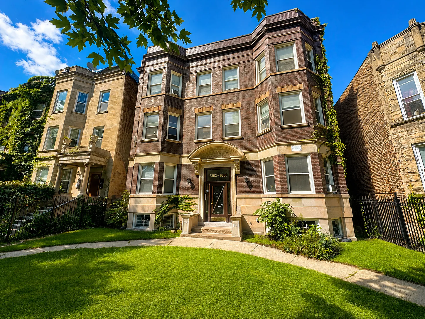 6360 South Greenwood Avenue, Unit 6362 - Unit 3 — Photo 2