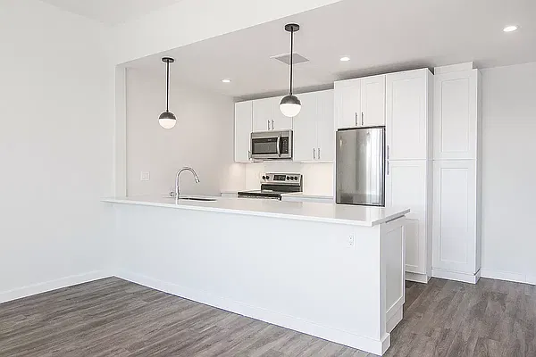 Rented by Modern Spaces | media 3