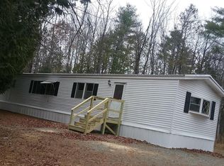 533 Hinckley Rd, Clinton, ME 04927