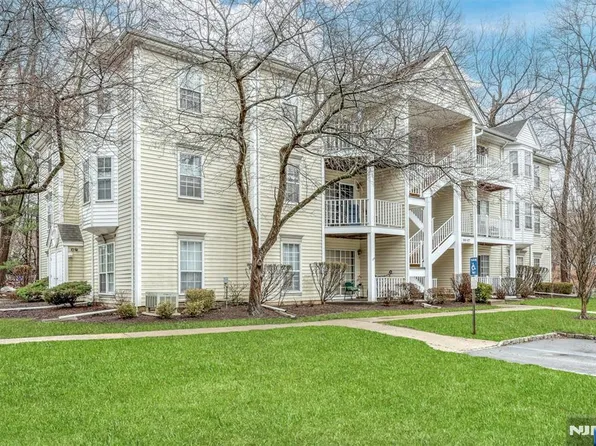 667 Juniper Way #667, Mahwah, NJ 07430