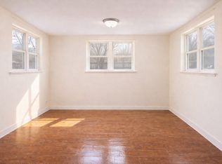 50 Lincoln Ave, Riverside, IL 60546