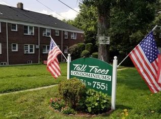 737B Broad Ave, Ridgefield, NJ 07657