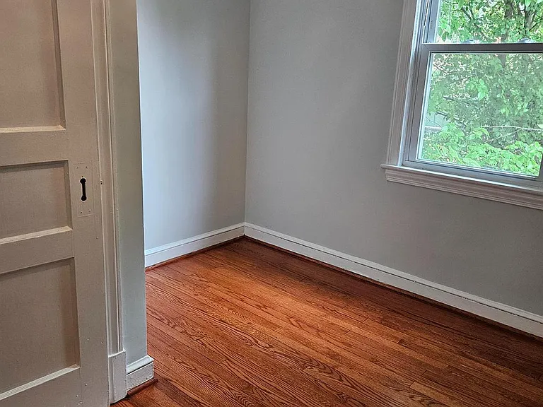 1509 Jefferson St — Photo 12