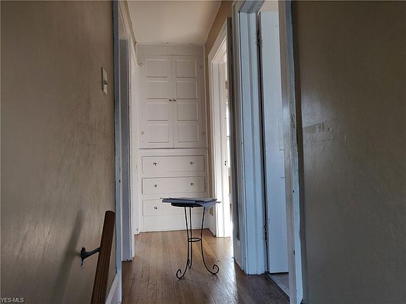 5th image of 411 11th St