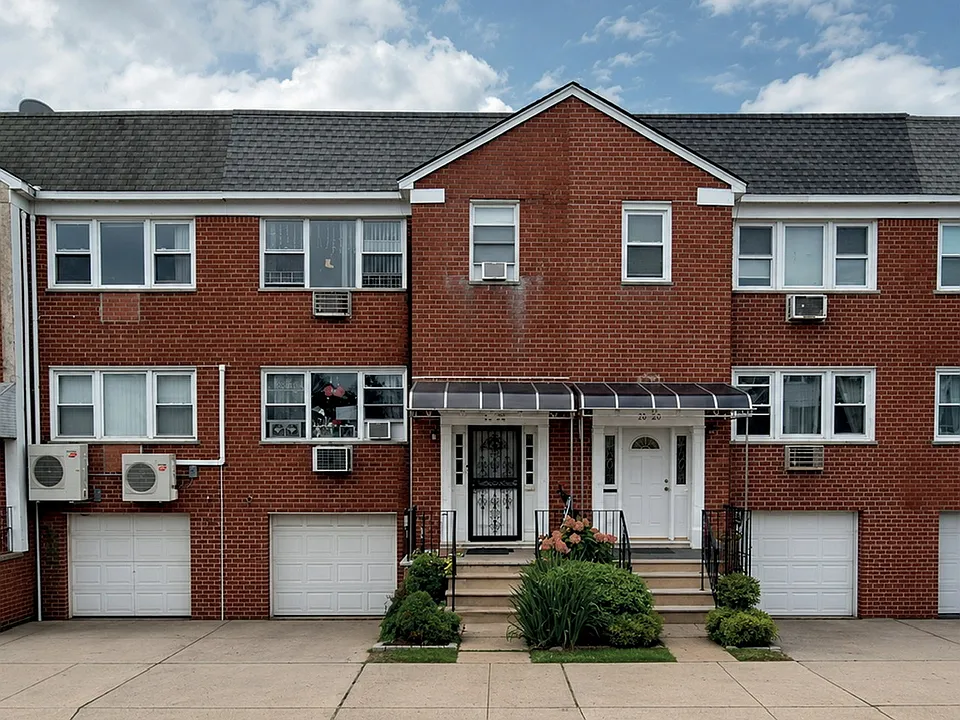1622 Bell Blvd #1