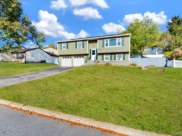 42 Keats Drive, New Windsor, NY 12553