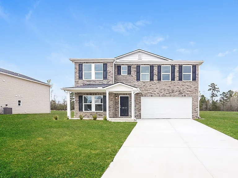 4033 Lake Russell Dr — Photo 2