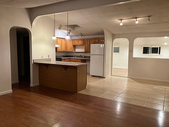 3rd image of 1819 Florida St