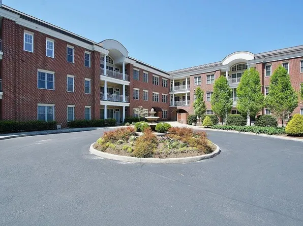 2125 Yellow Mountain Rd SE APT 101, Roanoke, VA 24014