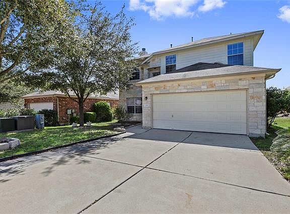 2nd image of 270 Dark Horse Ln