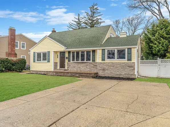 2953 Kent Road, Wantagh, NY 11793