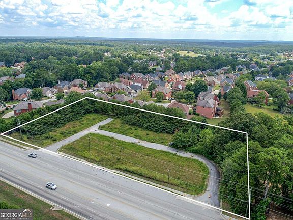 4th image of 758 S Stone Mountain Lithonia Rd