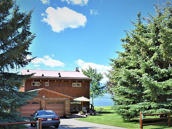 2nd image of 3882 Lake Shore Dr