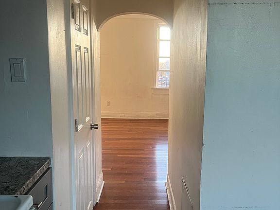 5th image of 521 Diamond St Floor 3
