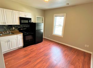 378 Center St #1, Middleboro, MA 02346