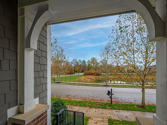 4th image of 9862 Morningstar Ln