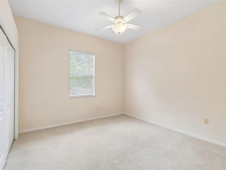 37 Greenpark Blvd — Photo 47