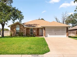 1301 Portsmouth Ct, College Station, TX 77845