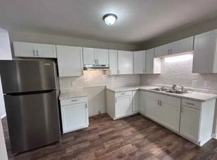 837 Brighton Rd #1, Fayetteville, NC 28314