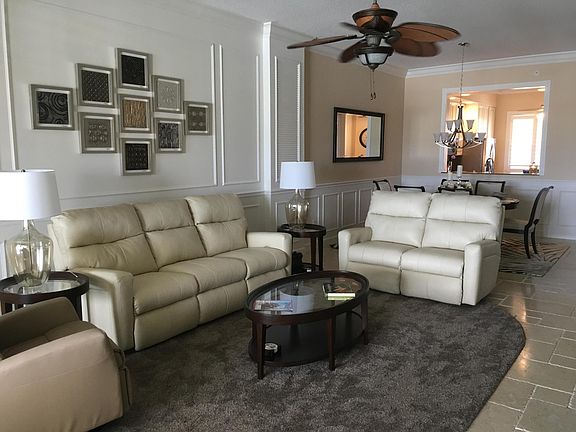 4th image of 15 Harbour Isle Drive W #Ph01