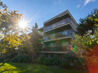1140 Hillside Ave, Victoria, BC V8T 2A9