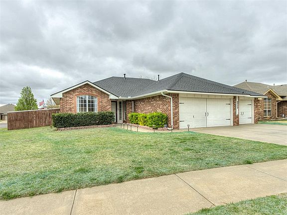 2nd image of 2728 SE 96th St