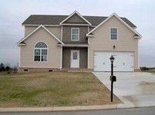 9801 Falcon Crest Dr, Ooltewah, TN 37363