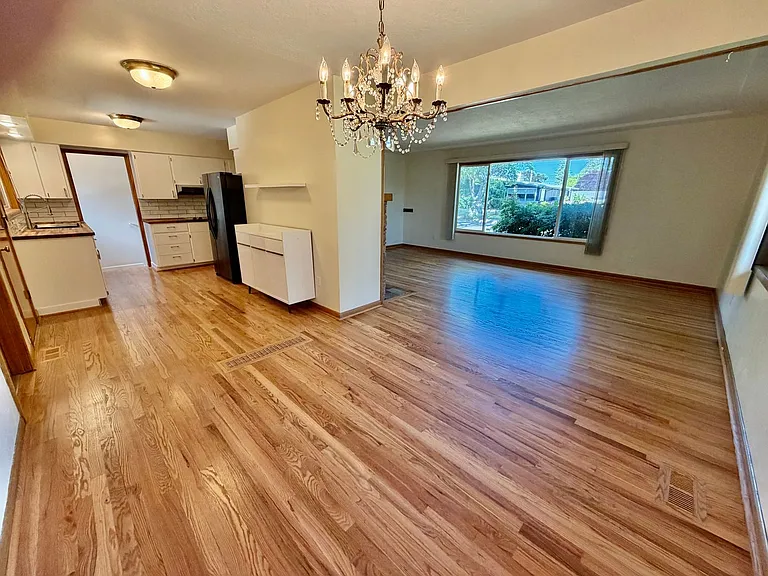 1712 SE 104th Ave — Photo 9