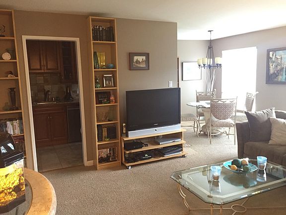 3rd image of 800 N Delaware St APT 405