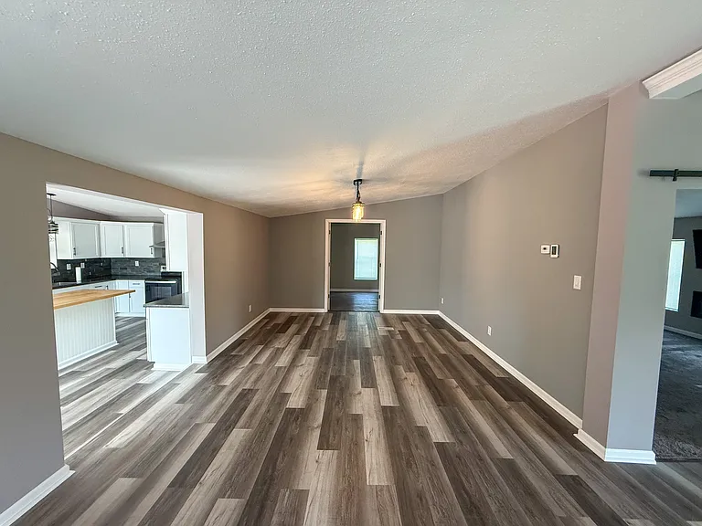 5693 E US Highway 40 — Photo 5