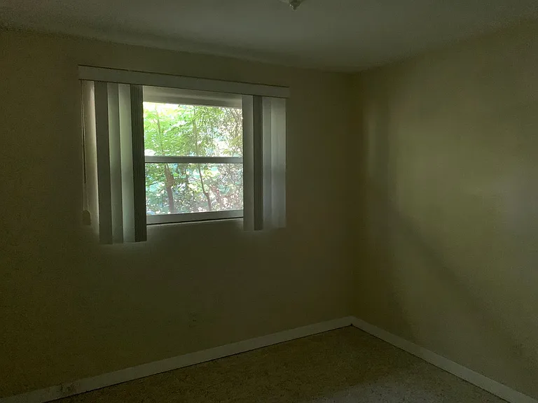 718 Jane Ave — Photo 4