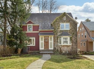 10 Maple Ter, Maplewood, NJ 07040