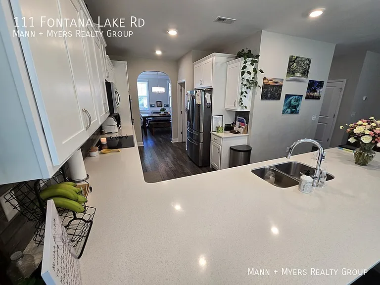 111 Fontana Lake Rd — Photo 9
