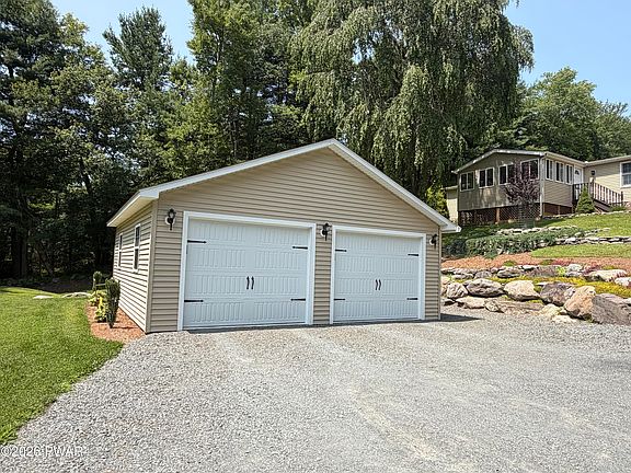 4th image of 143 Spring Rd
