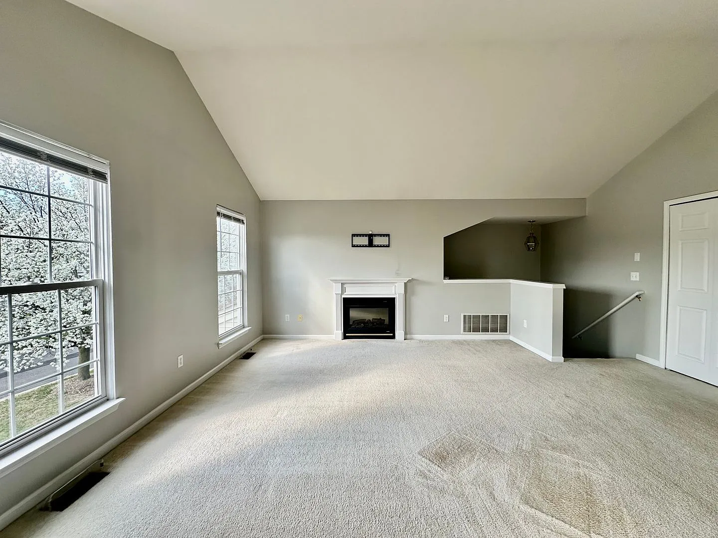 Just Listed! Sun-Filled 2BR Condo with Fireplace & Garage Won't Last! — Photo 2
