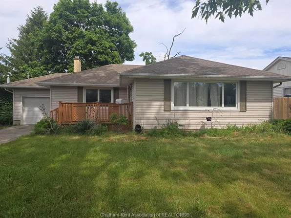 1 Gregory Dr E, Chatham Kent, ON N7L 2R2