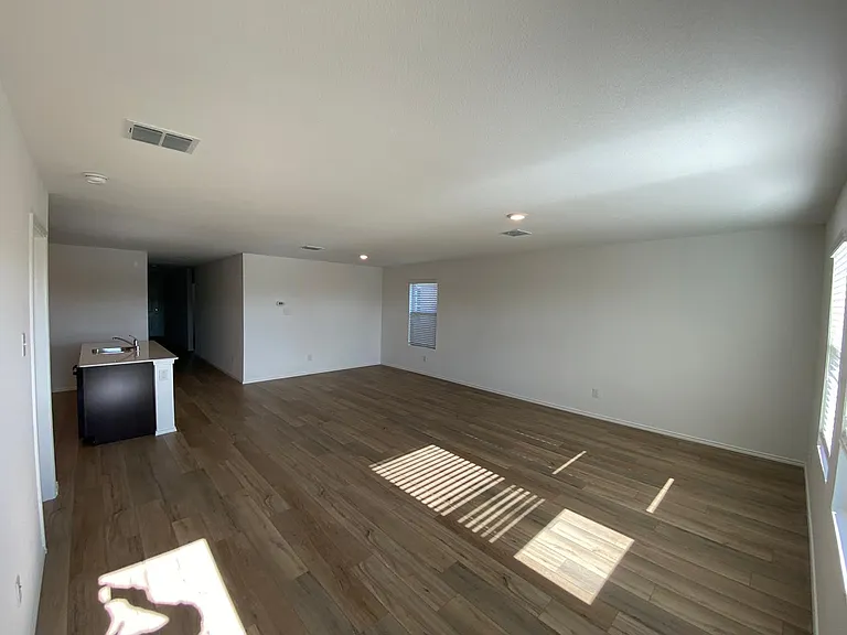 1609 River Crossing Dr — Photo 8