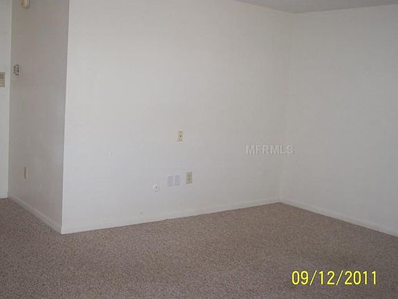 3rd image of 911 Washington Ave APT 318