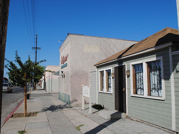 2nd image of 6800 S Western Ave