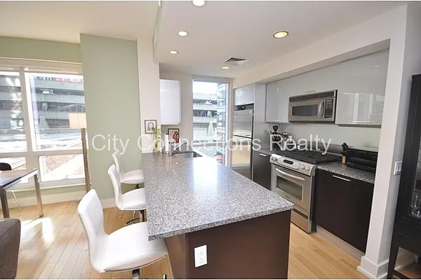 Rented by City Connections Realty | media 29