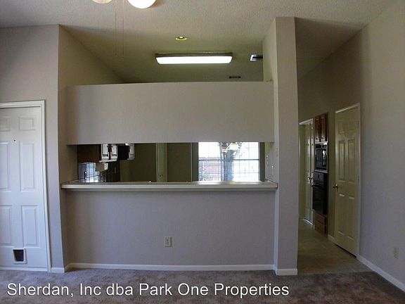 5th image of 2103 Larkspur Dr